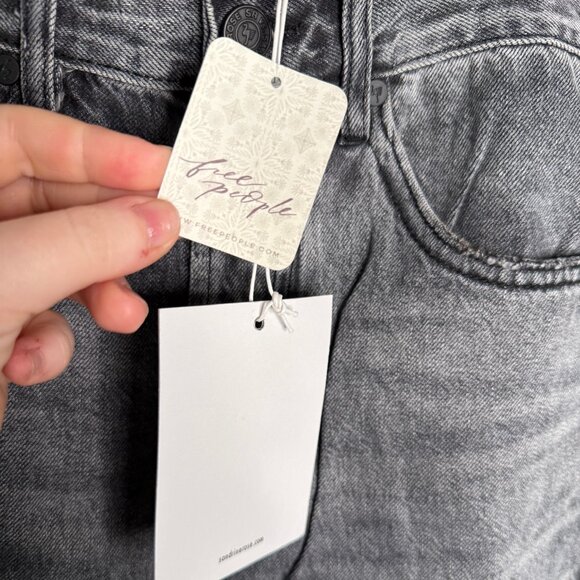Free People NWT $209 Women's Gray Straight‎ Leg Denim Jeans - Size 26 - Picture 3 of 4